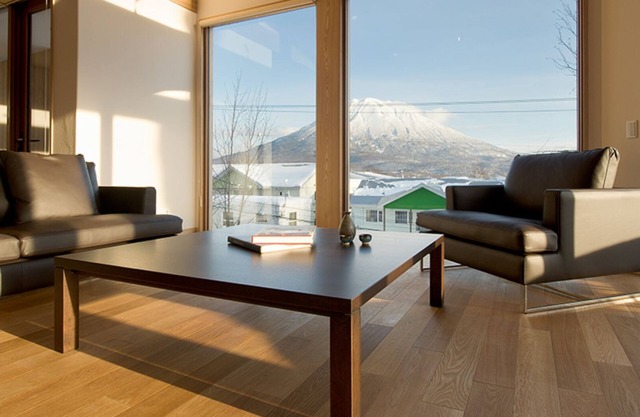 Exclusive 5 Bedroom Luxury Chalet, Niseko Chalet 1004