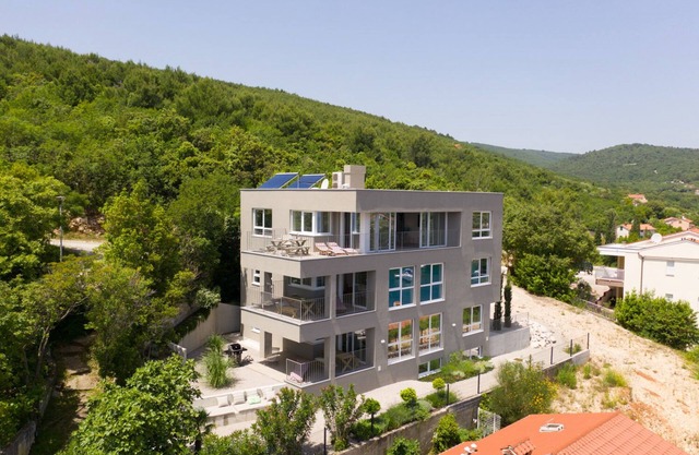 Exclusive apartment in Sveta Marina, Istria, 1st floor - directly by the sea