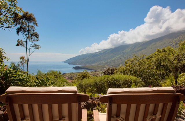 Exclusive house with fantastic sea views