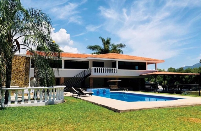 Exclusive Villa with a Great View !