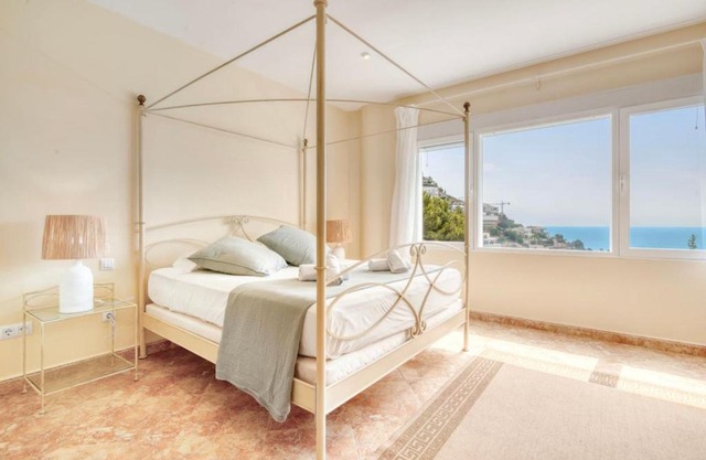 Exclusive Villa With Panoramic Sea Views