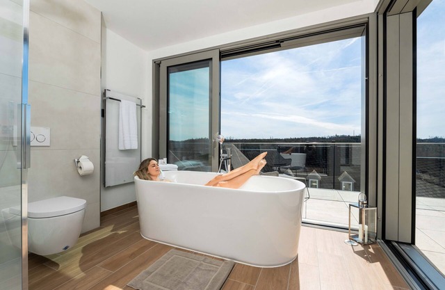 Exclusively furnished 5-star 60 m2 top floor apartment with sun terrace - Sky Lodge