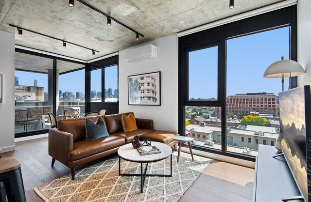 Executive 2-Bed Apartment with Views, Gym and Spa