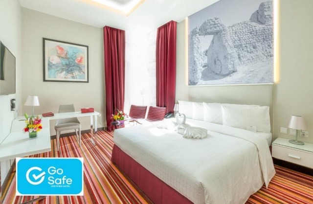 Executive Suite Near Safeer Mall By Luxury Bookings