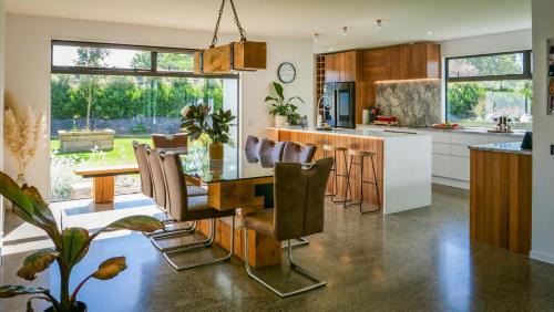 Expansive Luxury Country Escape