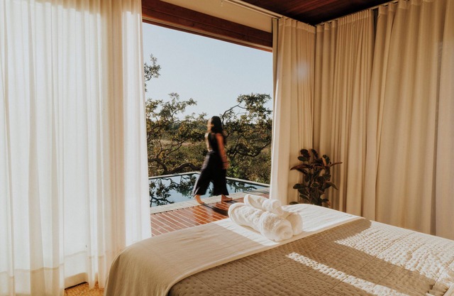 Experience the charm of Chapada: glass ceilings, stars and mountains