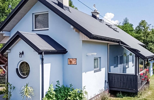 Experience a wonderful nature vacation in the countryside with mountain views and swimming pool.