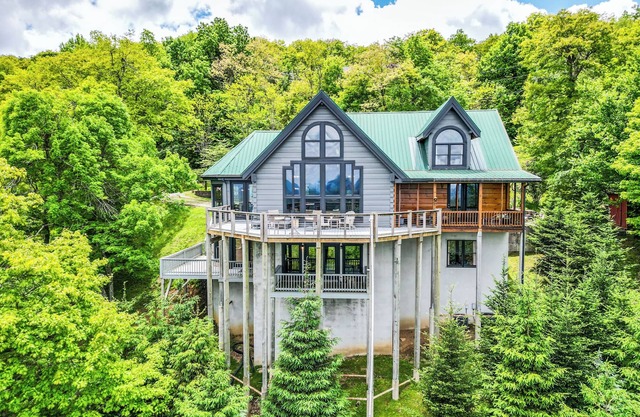Experience breathtaking views, hot tub, game room, & close to downtown Boone