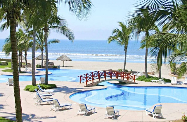 Experience Mazatlán's Finest: A Seaside Oasis