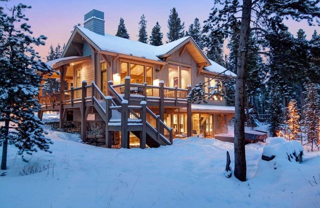 Experience stunning mountain views at Sunrise Ski Haus!