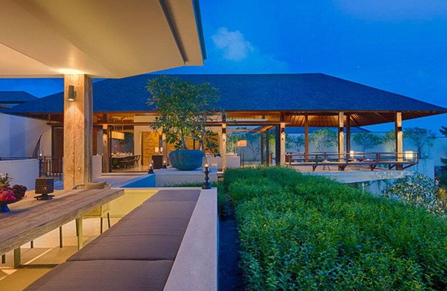 Experience Ultimate Luxury by the Beach – Bali Villa 1129