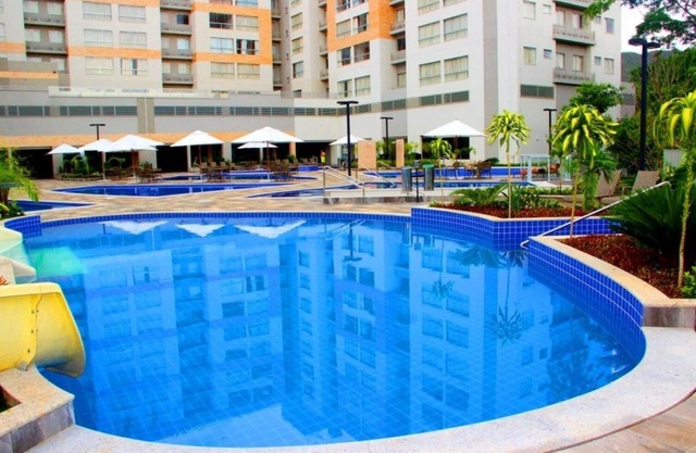 Experimente o Park Veredas Flat - ao Lado do Hot Park com Vistas Para a Piscina