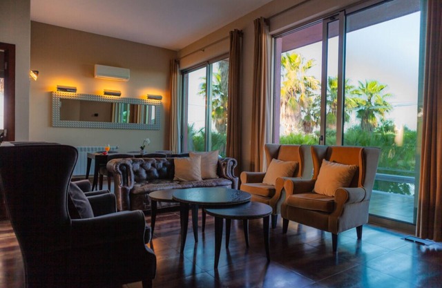 Explore More of Montargil! Full Kitchen, Private Pool, Pets are Allowed!