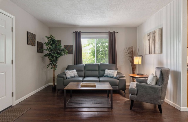 Extended Stay 1BR Apt Steps to Wine-Dine-Pubs + Dog Friendly #3