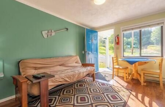 (F) Sterling Standard Cabin (non pet friendly)