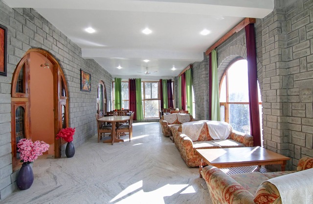 Fabexpress Malti Guest House