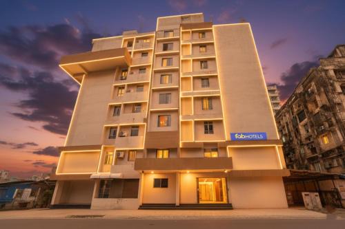 FabHotel 7 Square - Nr BKC