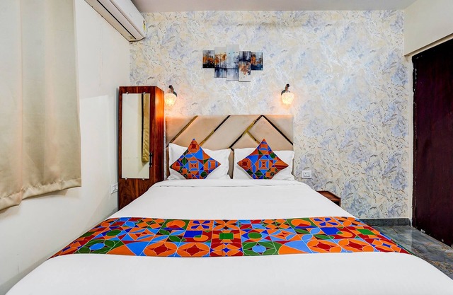 Fabhotel Dream Palace I