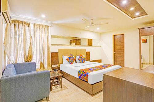 FabHotel Prime Sky Light