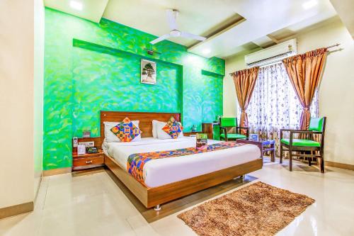 FabHotel Ranjanas - Nr humkar Chowk