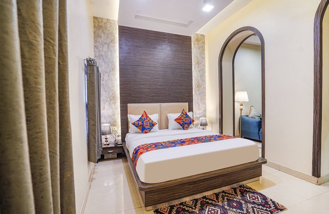 Fabhotel Rivlet Premium