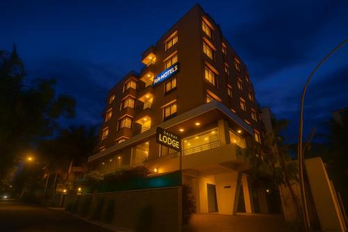 FabHotel Sai Raj - Nr Zeel College