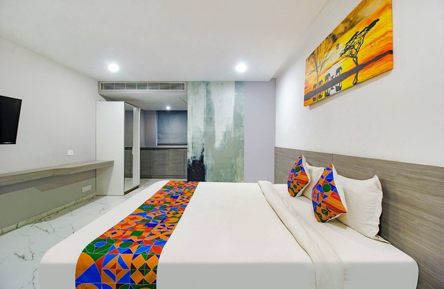 Fabhotel Ssr Fern Suites