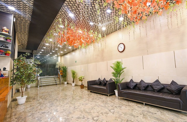 Fabhotel The Crystal Palace