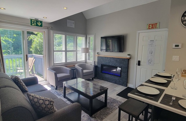Fabulous 2 Level, 2 Bedroom Condo on Blue Mountain! Over 250 5 Star Reviews!