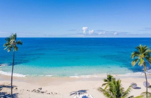 Fabulous 7 br 22 ocean view pool estate!