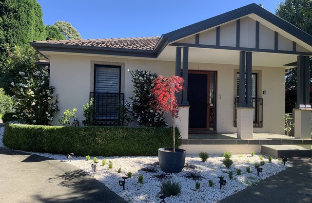Fabulous Villa in central Bowral, all modern conveniences with fenced yard