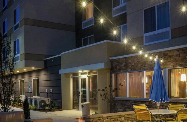 Fairfield Inn & Suites by Marriott Fayetteville North