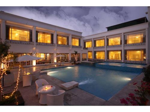 FAIRLIE HOTELS & RESORTS