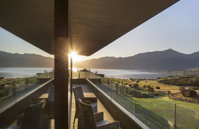 Falconridge - Architectural dream home on Jacks Point golf course