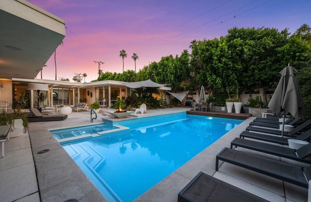 Fall Dates Available! Mid-Century home with Private Pool, Spa, and Mountain Views!