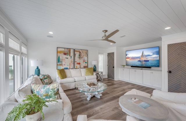 Fall Getaways Available! Short Walk to the Beach! Grayton Beach! 4 Adult Bikes!