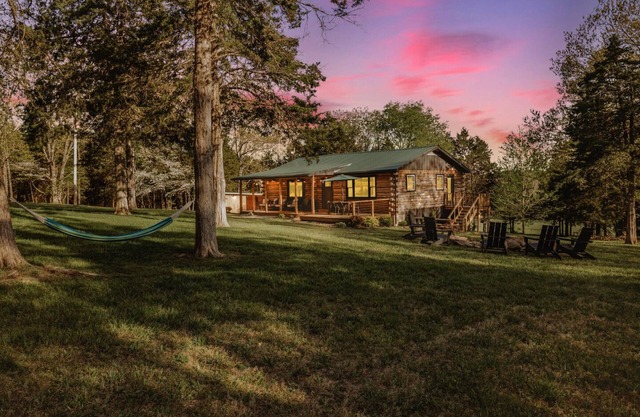 Fall Nights, Firepit, 10 Acres - Perfect Getaway