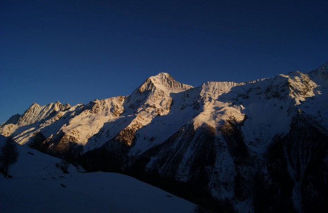 Family and pet friendly chalet surrounded by nature and the mountains.