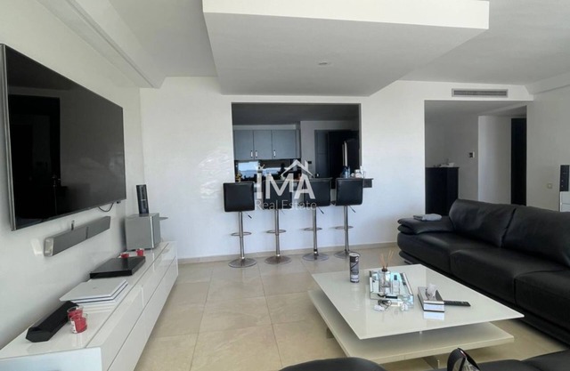 Family apartment in Cap Tingis Tanger with Pool, WIFI, AC