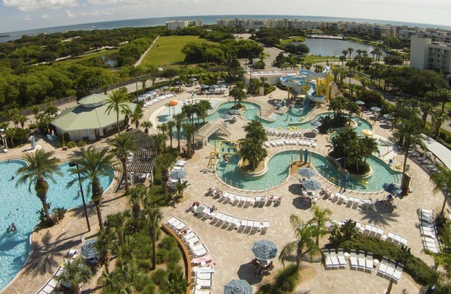 Family Beach Vacation with Water Park, Clean, Updated, Great Location!