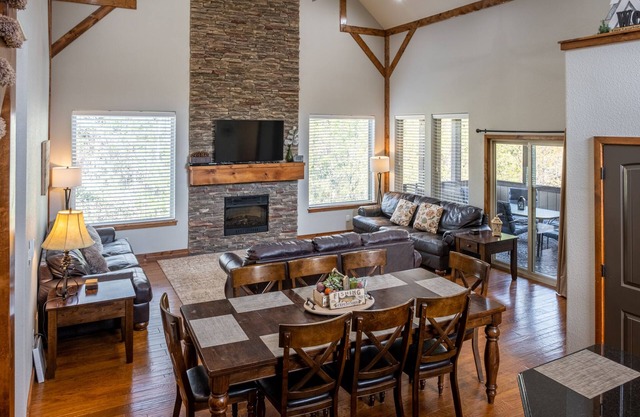 Family Canyon Lodge ~ Large Gathering Place