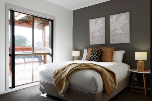 Family Comfort in the Stunning Sisters Beach