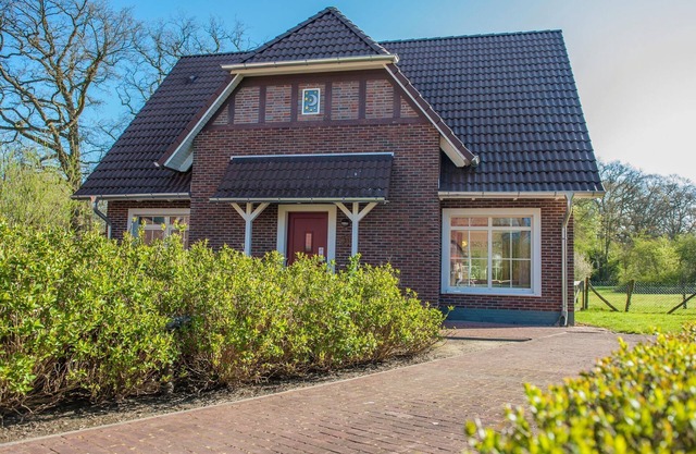 Family Escape with Garden