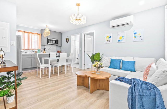 Family-friendly 2BD 2BA 2 Parkings Honolulu Home