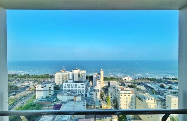 Family-Friendly Aqua Nest: 2-Min Stroll to Vung Tau Beach in City Center