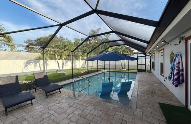 Family friendly. Beautiful pool! Close to beaches and golf!