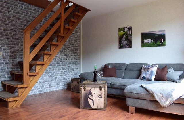 Family-friendly, cozy and plenty of space with balcony high above Bödefeld
