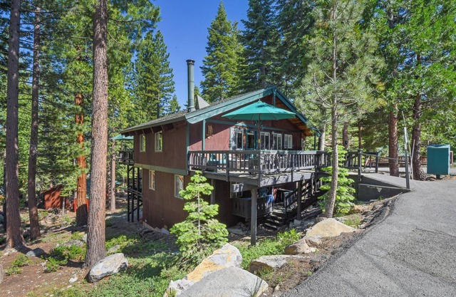 Family Friendly Cabin - Lake/Trails/Dogs Ok