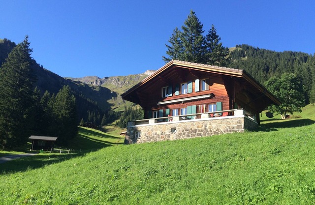 Family friendly, charming, traditional Swiss Alpine Chalet