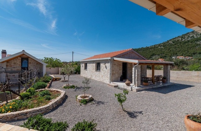 Family friendly house with a swimming pool Vrsine, Trogir (K-21277)
